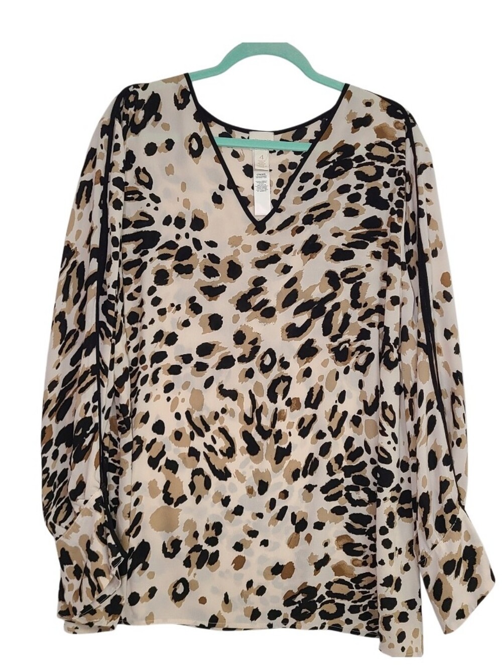 Chico's Size 4 (XL/XXL) Leopard Animal Print V-Neck Split Sleeve Blouse Top